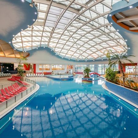 H2O Hotel-Therme-Resort, Fur Familien Mit Kindern Bad Waltersdorf Exteriér fotografie