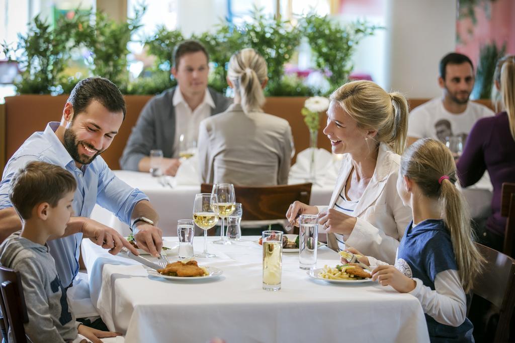 H2O Hotel-Therme-Resort, Fur Familien Mit Kindern Bad Waltersdorf Exteriér fotografie