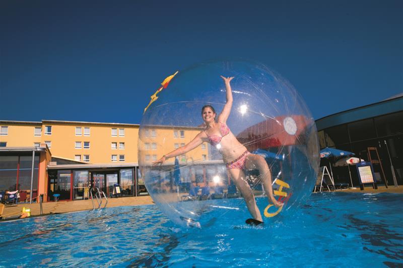 H2O Hotel-Therme-Resort, Fur Familien Mit Kindern Bad Waltersdorf Exteriér fotografie